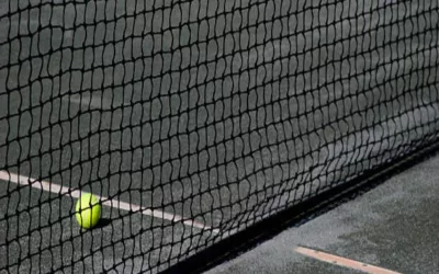 Quels sont les avantages de choisir Service Tennis pour la rénovation court de tennis à Cannes ?