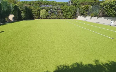 Pourquoi est-il important de réduire les émissions de CO2 lors de la rénovation d&rsquo;un court de tennis à Montpellier ?