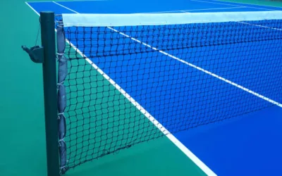Comment adapter l’entretien d’un terrain de tennis en béton poreux pendant les différentes saisons à Paris ?