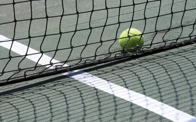 Pourquoi la rénovation d&rsquo;un terrain de tennis à Lyon est-elle nécessaire après plusieurs années d&rsquo;utilisation ?