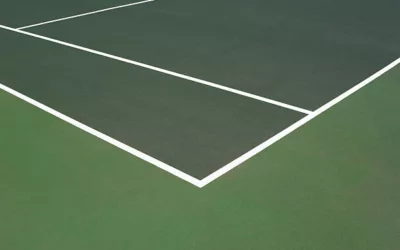 Pourquoi est-il important de programmer l’entretien des courts de tennis en béton poreux à Lyon en dehors des heures de pointe ?