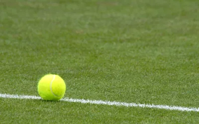 Comment la rénovation d’un terrain de tennis à Paris peut-elle contribuer à la réduction des îlots de chaleur urbains ?