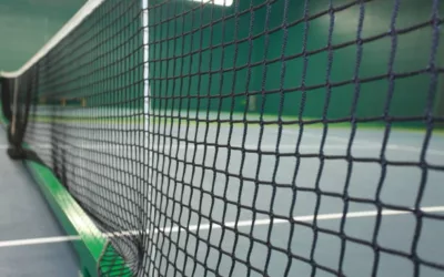 Comment entretenir un terrain de tennis en béton poreux après sa construction à Lyon ?