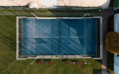 Comment la rénovation d&rsquo;un court de tennis en béton poreux à Paris peut-elle affecter la biodiversité locale ?
