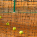 Construction d'un court de tennis pour les clubs de tennis