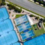 Construction d'un court de tennis pour les hôtels