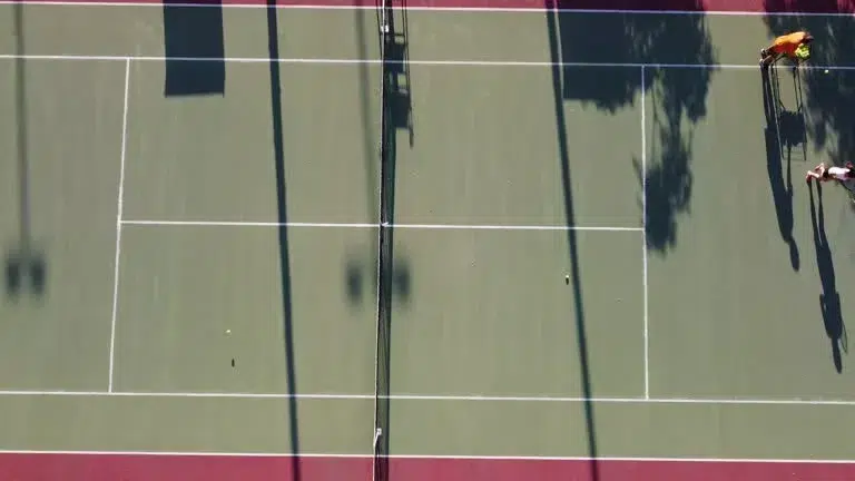 Comment la construction d’un court de tennis pour les campings peut-elle améliorer l’offre de services du camping ?