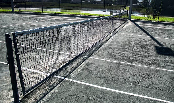 Construction d'un court de tennis pour les hôtels