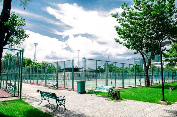 Pourquoi la Construction d’un court de tennis pour les hôtels est-elle un atout marketing ?