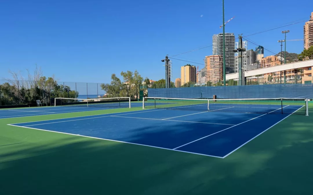 Comment construire un terrain de tennis à Nice : quelles sont les étapes à suivre ?