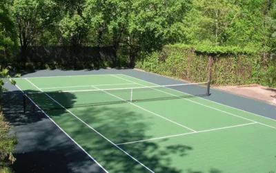 Quelles sont les étapes de la construction d&rsquo;un court de tennis à Roquebrune-sur-Argens ?