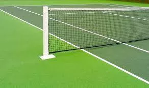 Est-il possible d’ajouter un éclairage pour un court de tennis en béton poreux à Nice ?