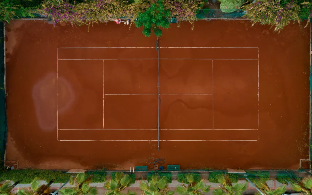 construction de terrain de tennis en terre battue