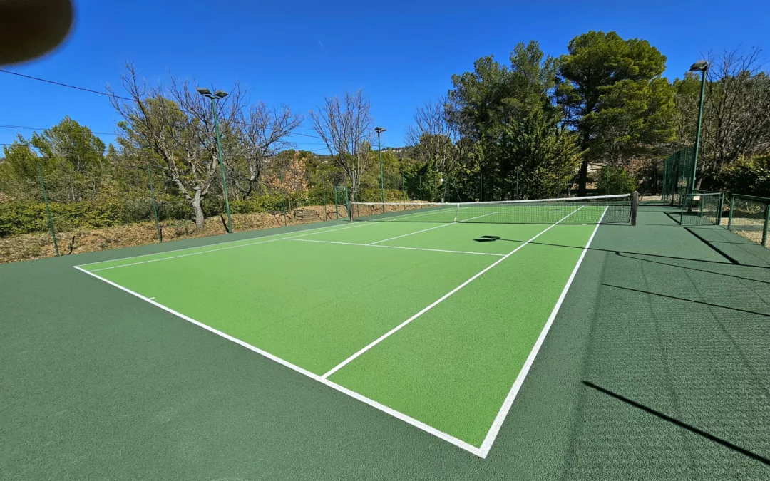 Surface terrain de tennis