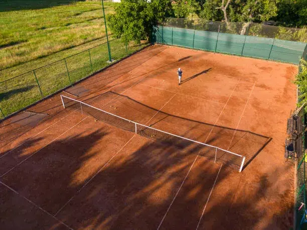 prix de construction d’un terrain de tennis