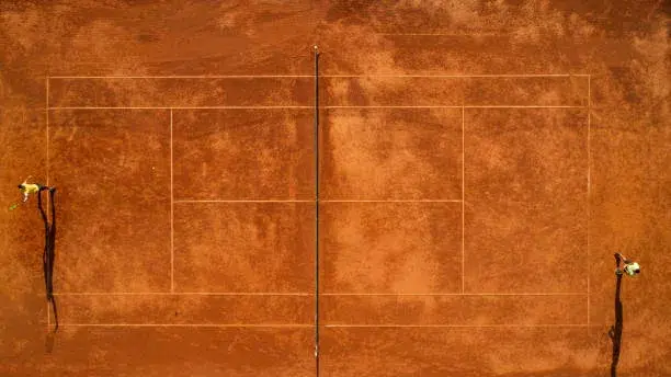 Prix terrain de tennis terre battue