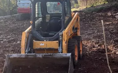 Existe-t-il des règles locales d’urbanisme pour construire un court de tennis à Mâcon ?