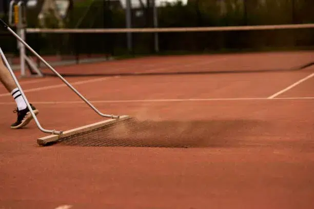 Prix terrain de tennis terre battue