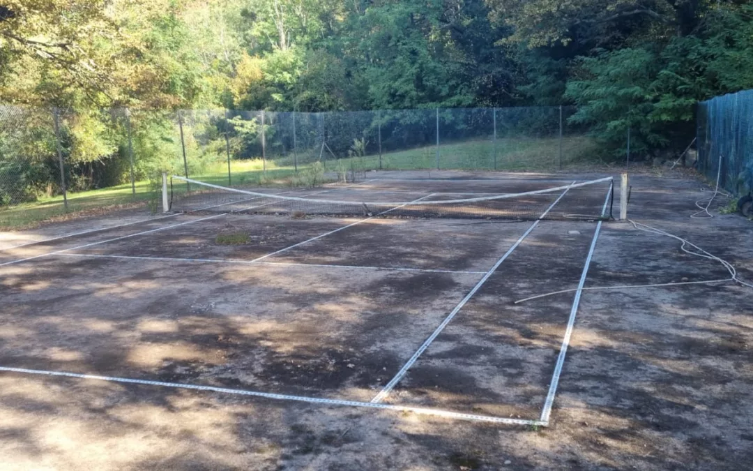 Comment une rénovation court de tennis Lyon peut-elle réduire les risques de blessures ?