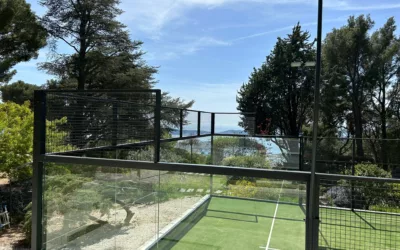 L’impact du choix du revêtement sur la durabilité d’un terrain de padel à Menton