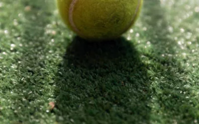 Y a-t-il des aides financières pour la construction d’un court de tennis à Nice ?