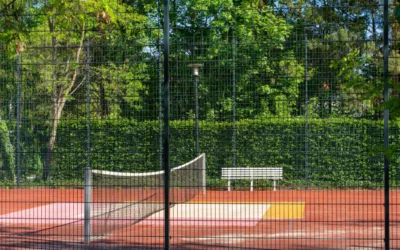 Quelle surface offre le meilleur confort de jeu pour une construction court de tennis à Mougins ?