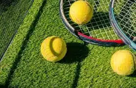 Pourquoi choisir une construction court de tennis gazon synthetique à Toulon pour un usage intensif toute l’année ?