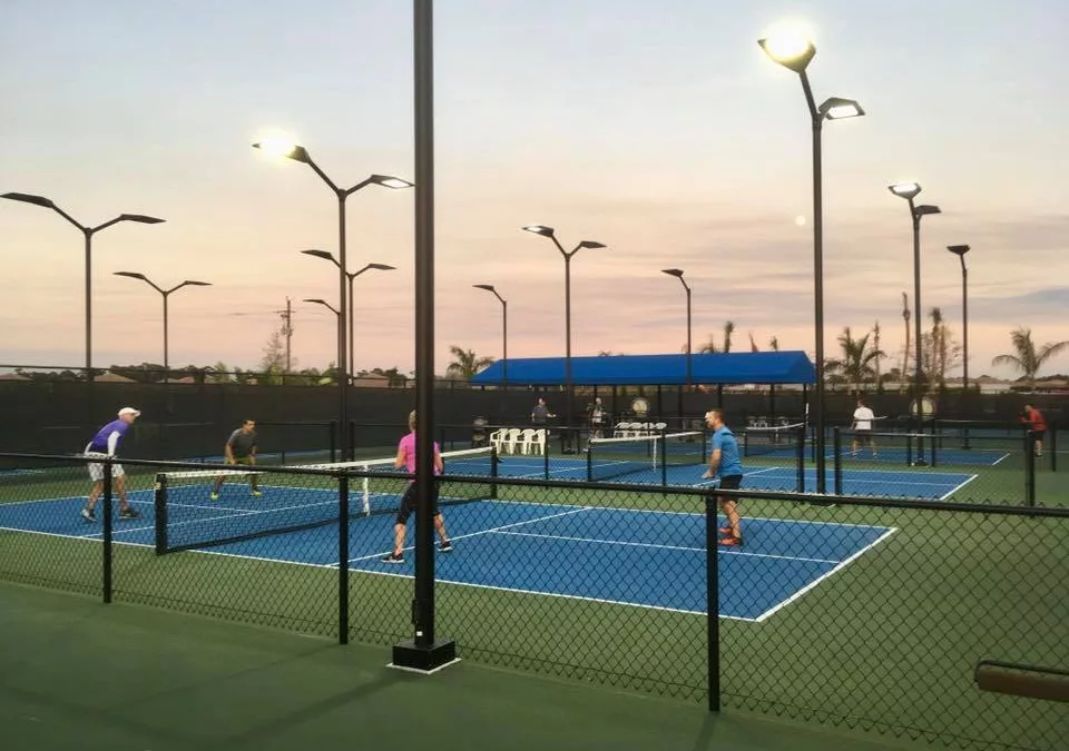 Pourquoi la construction court de tennis mougins doit-elle intégrer une stratégie d’optimisation climatique dès la conception ?
