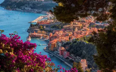 Comment intégrer les équipements annexes pendant une rénovation de court de tennis ?